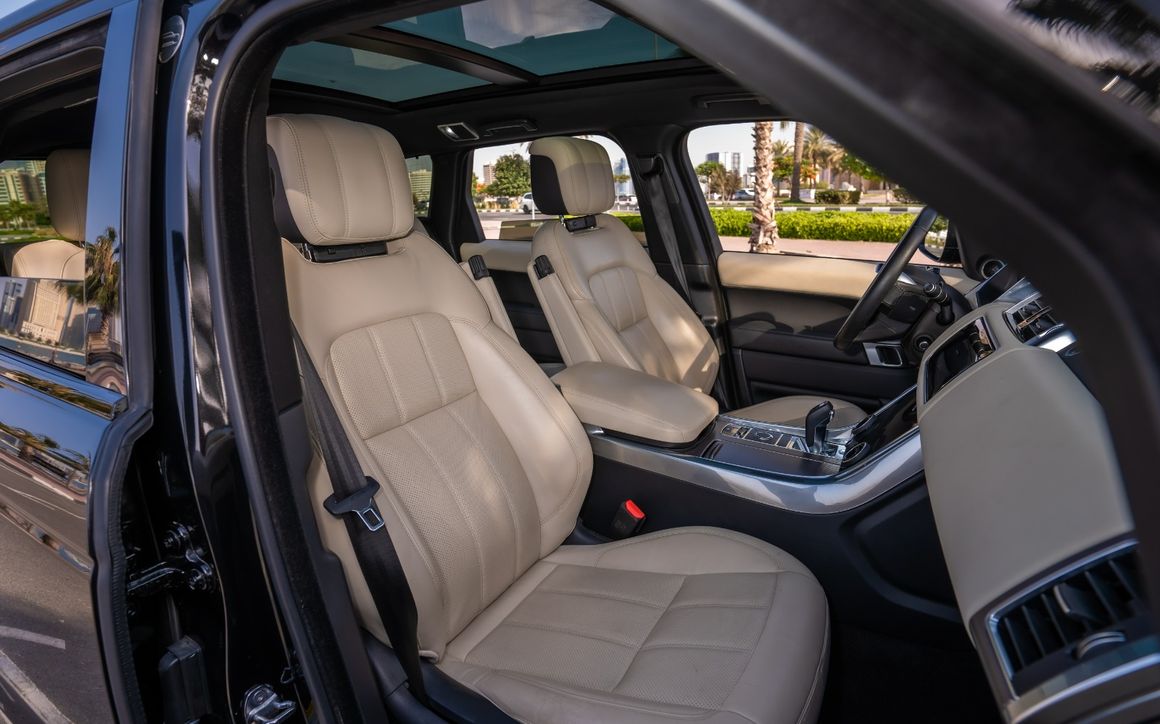 RANGE ROVER SPORT-INSIDE BEIGE - image 9