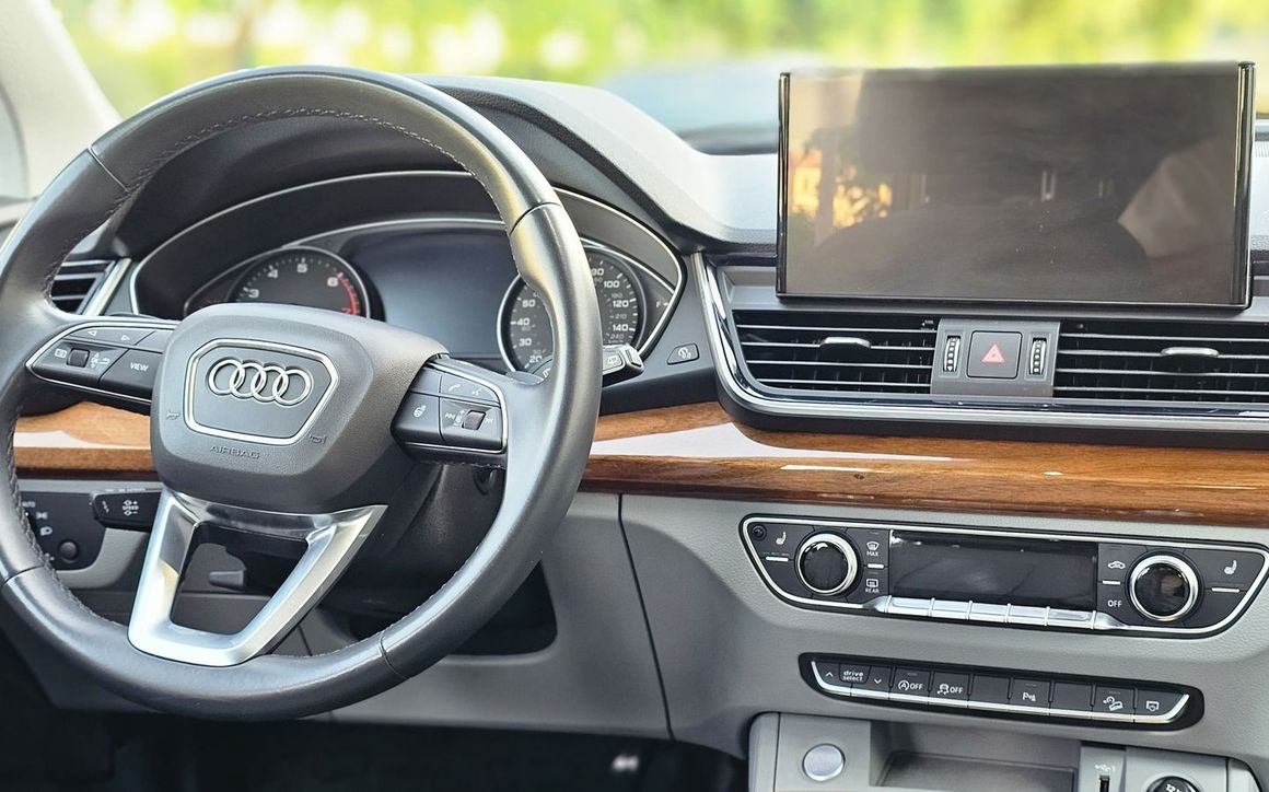 AUDI Q5 - image 8