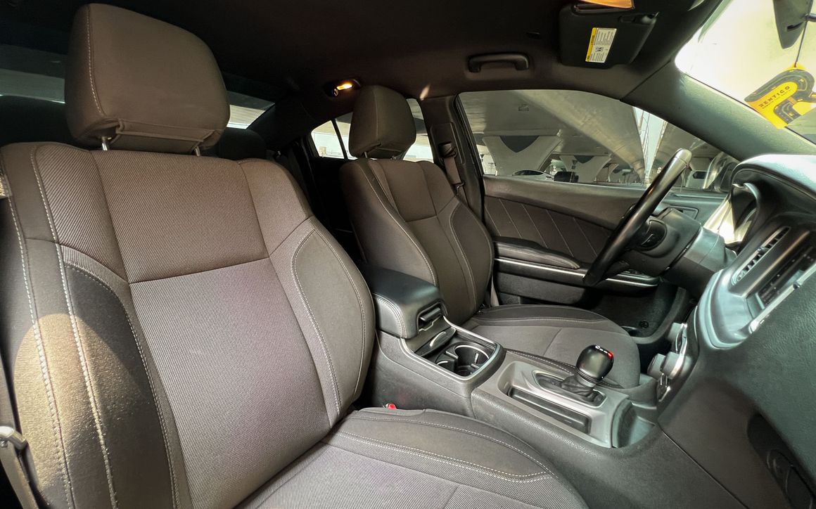 Dodge Charger - image 12