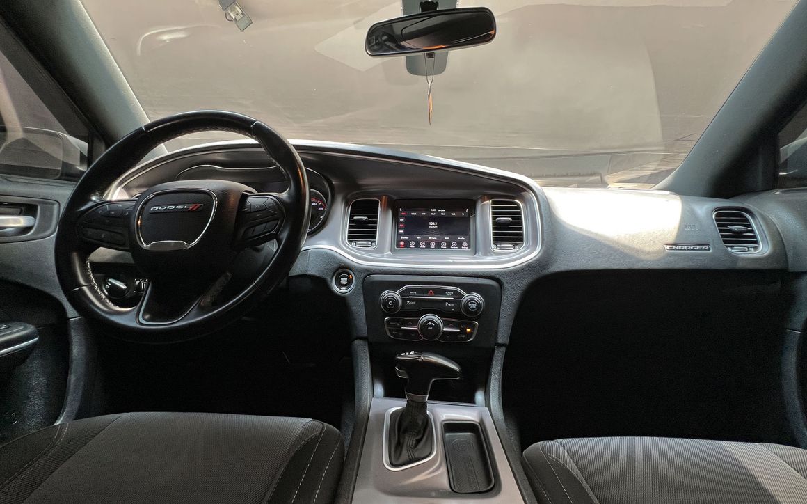 Dodge Charger - image 10