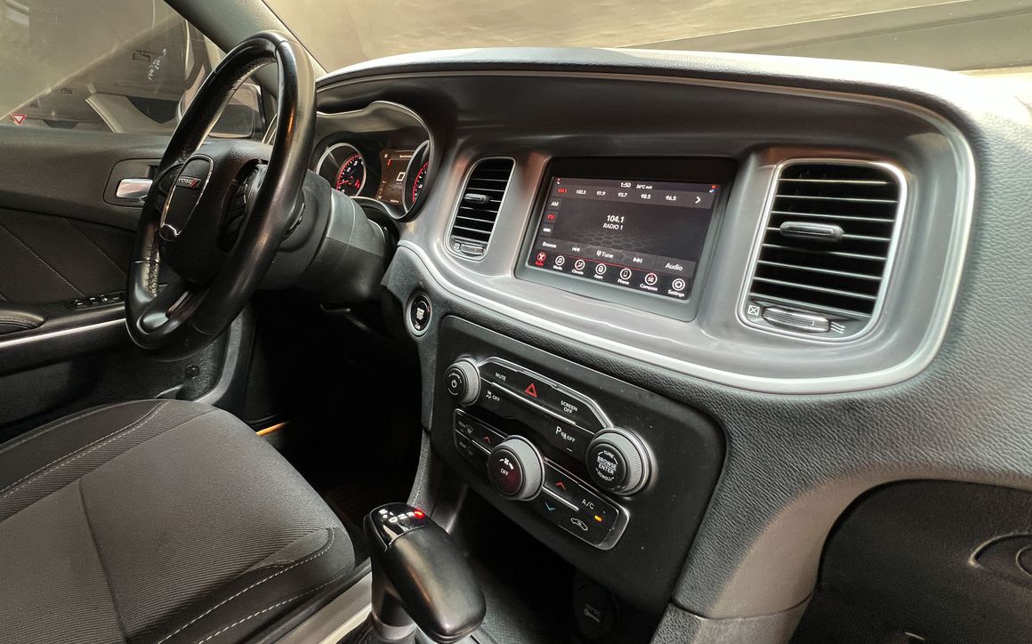 Dodge Charger - image 9