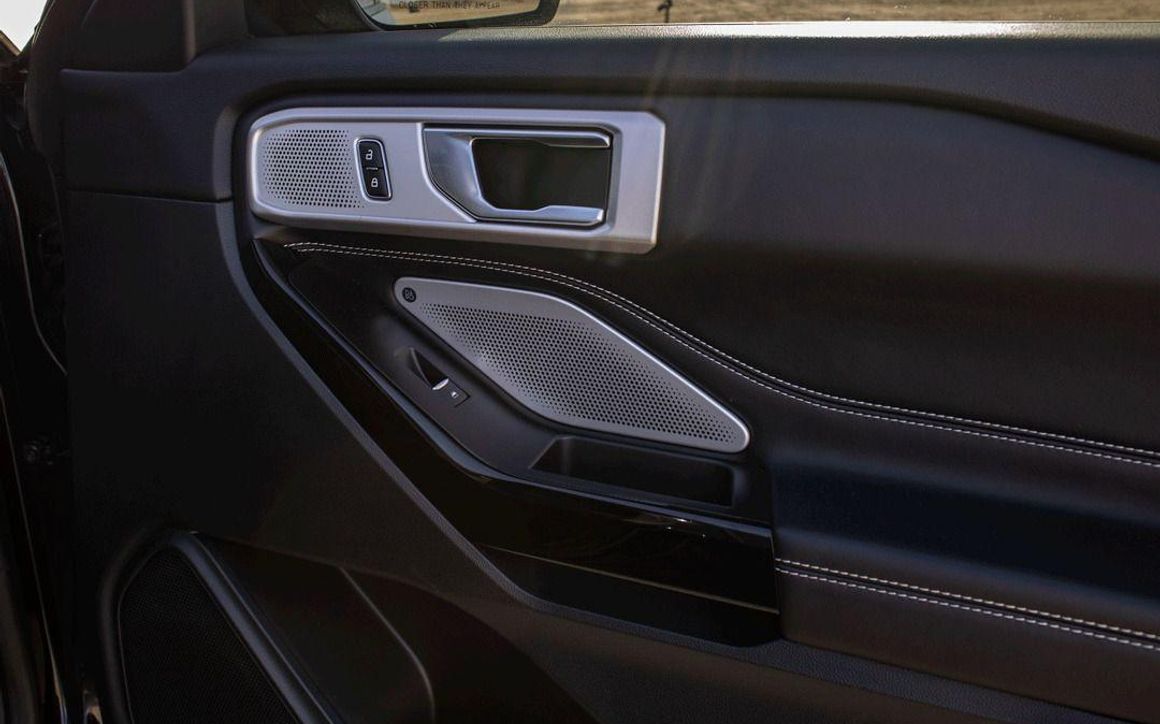 FORD EXPLORER ST - image 18