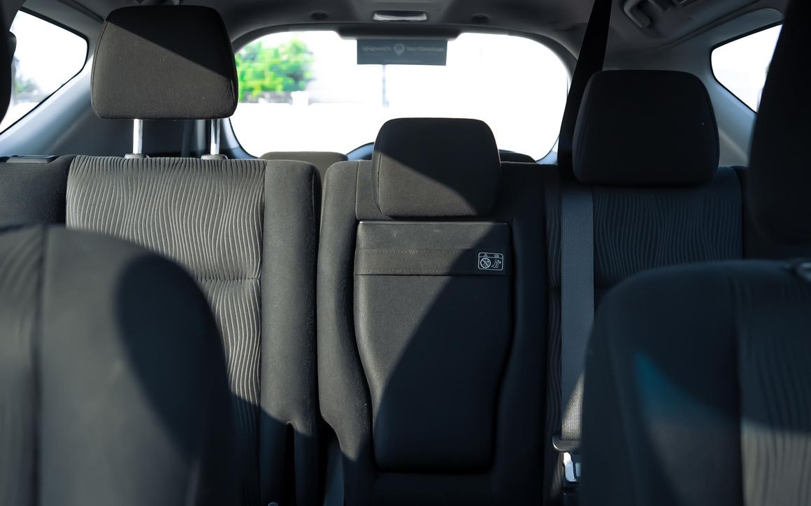 MITSUBISHI MONTERO - image 6