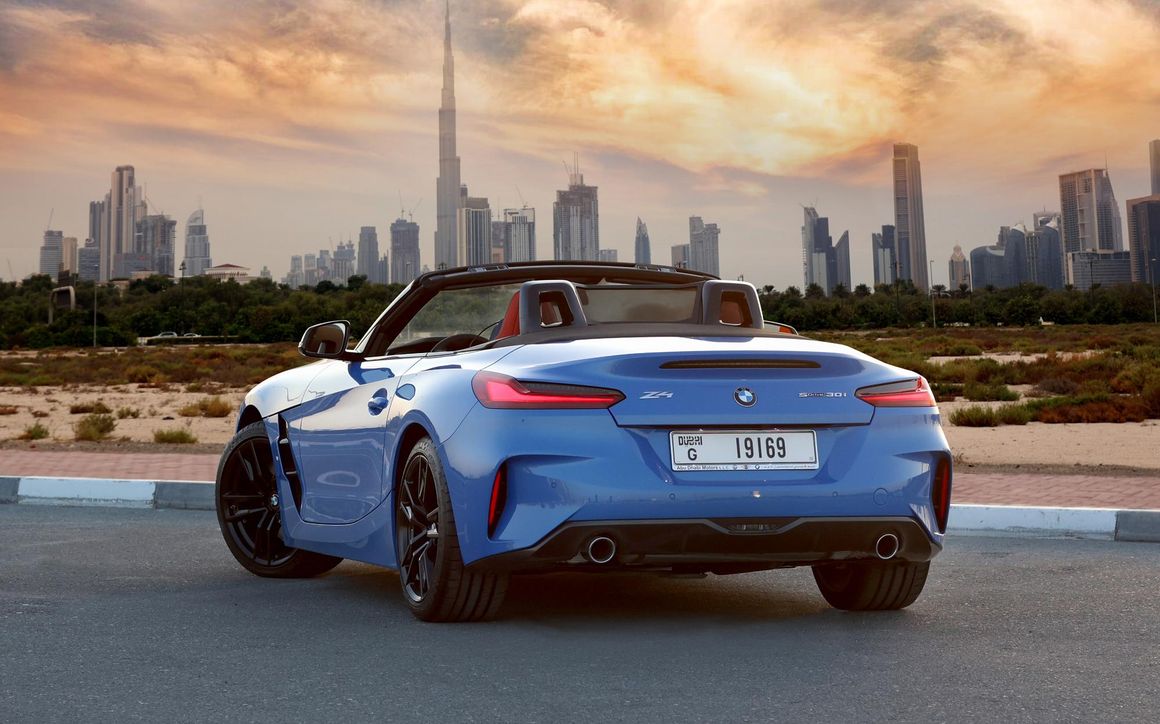 BMW Z4 Convertible Blue - image 8