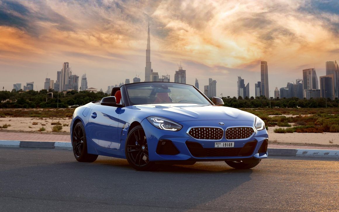 BMW Z4 Convertible Blue - image 4