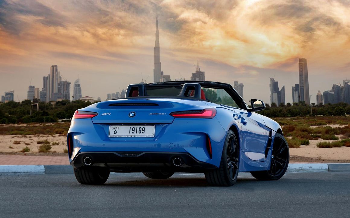 BMW Z4 Convertible Blue - image 6