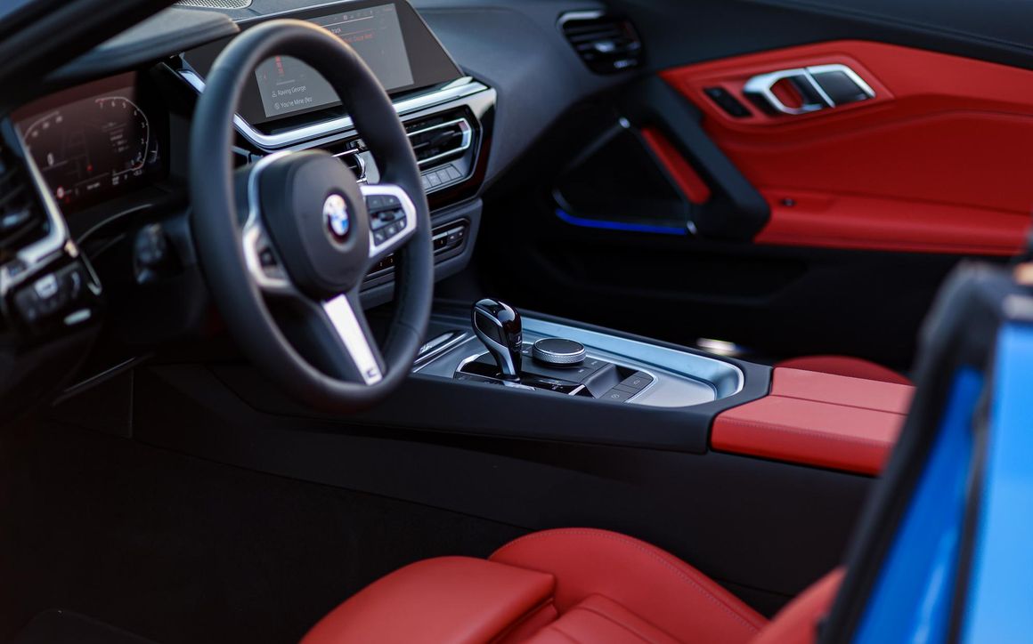 BMW Z4 Convertible Blue - image 12