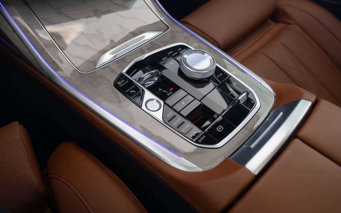 BMW X7 RESTYLING - image 20