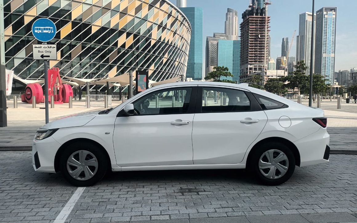 Toyota Yaris - image 5