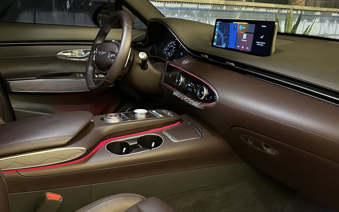 Genesis GV 70 - image 12