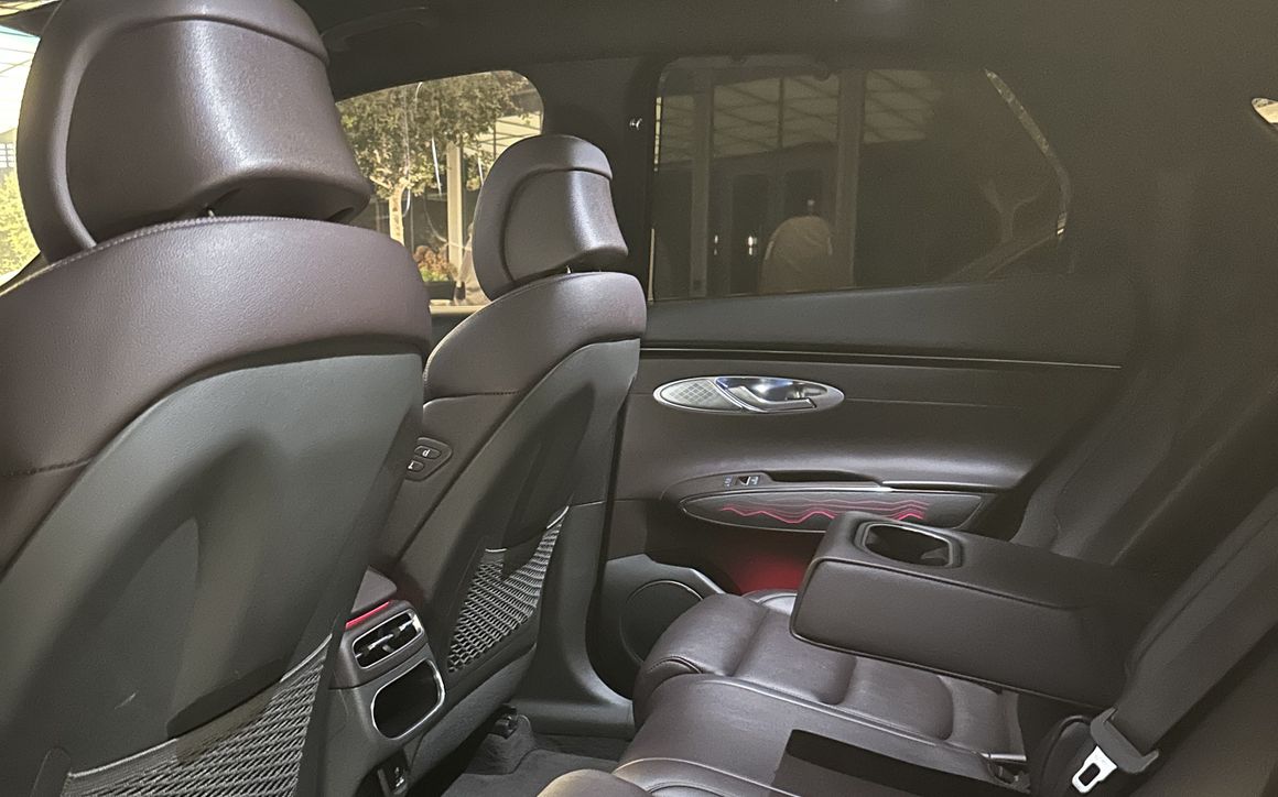 Genesis GV 70 - image 13