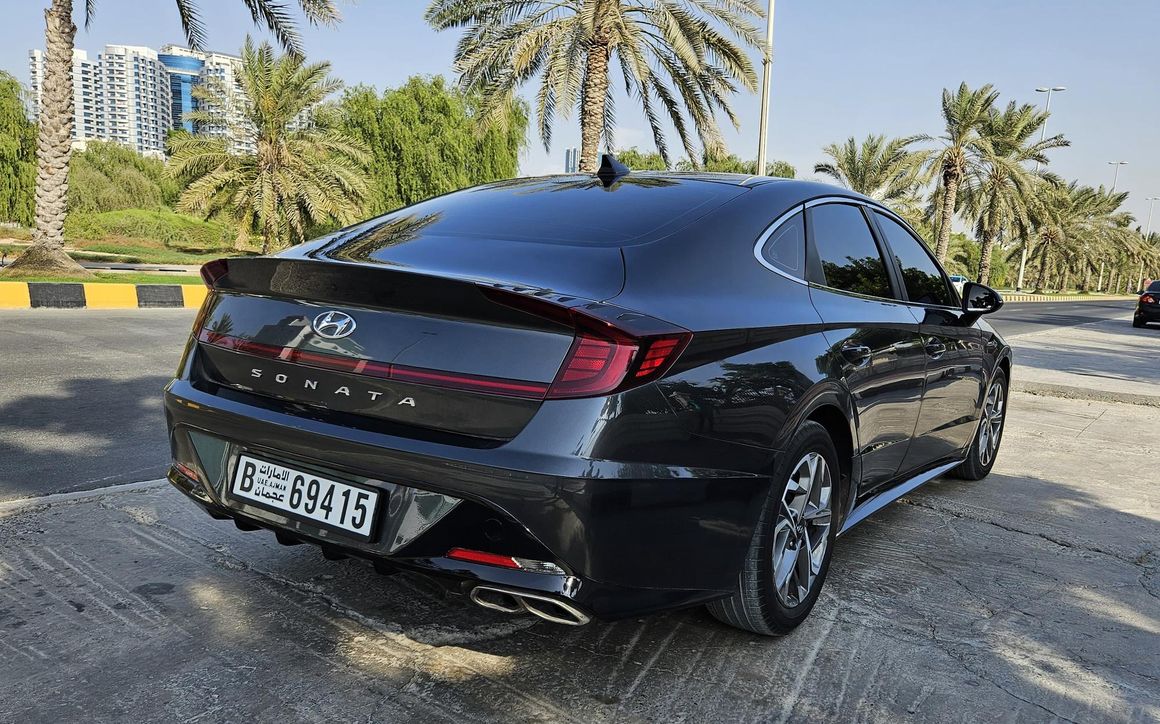 Hyundai Sonata - image 6