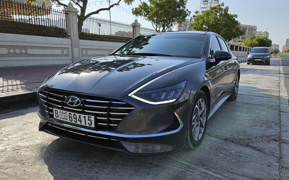Hyundai Sonata - image 1