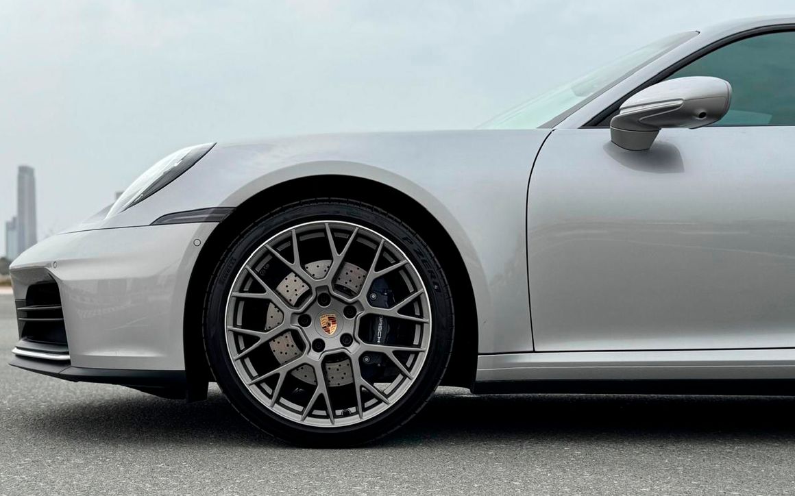PORSCHE 911 COUPE - image 4
