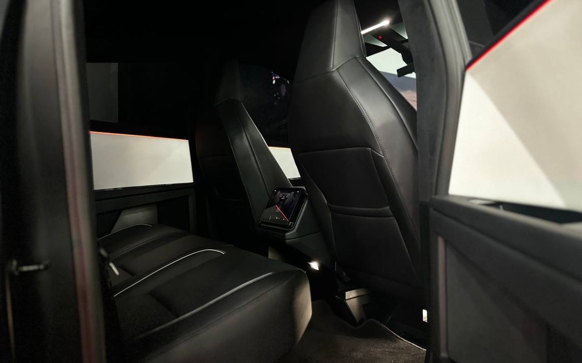 Tesla CYBERTRUCK CYBERBEAST - image 6