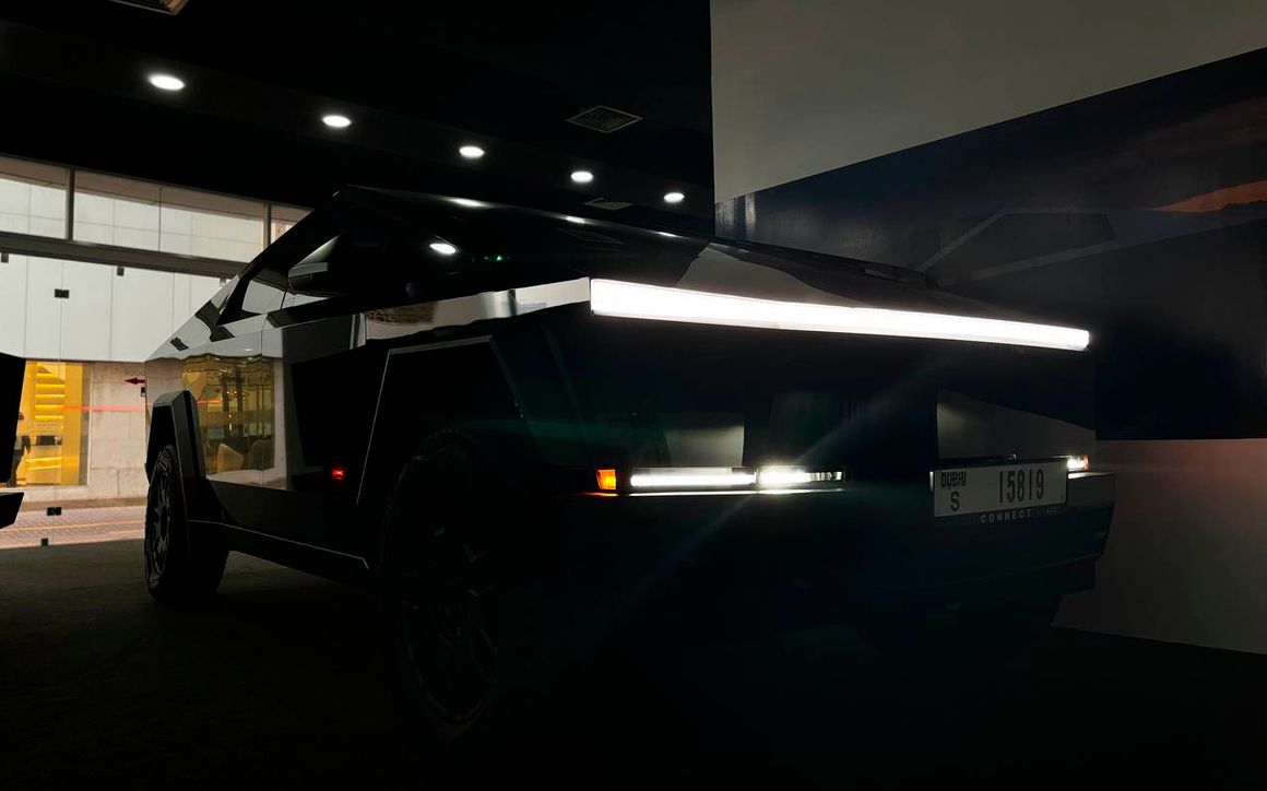 Tesla CYBERTRUCK CYBERBEAST - image 2