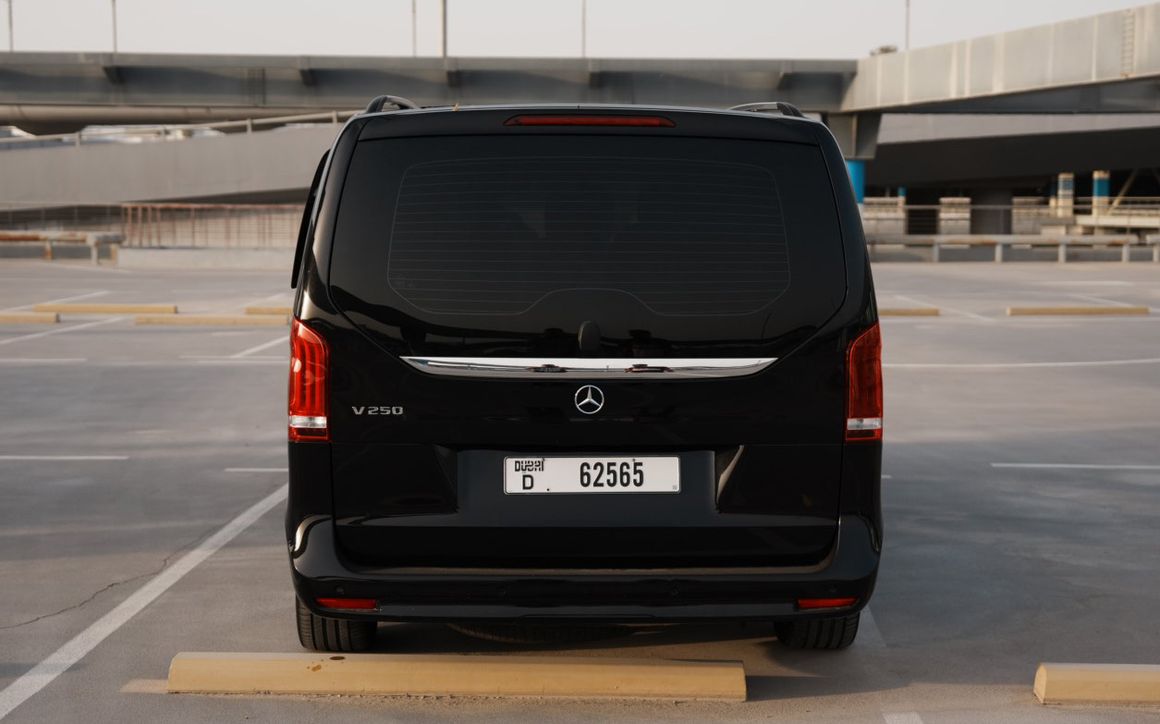 MERCEDES BENZ V250 - 2022 - image 5