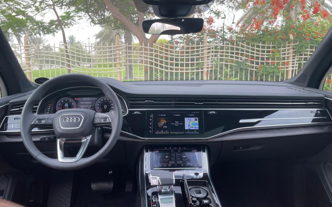 AUDI Q7 - image 11