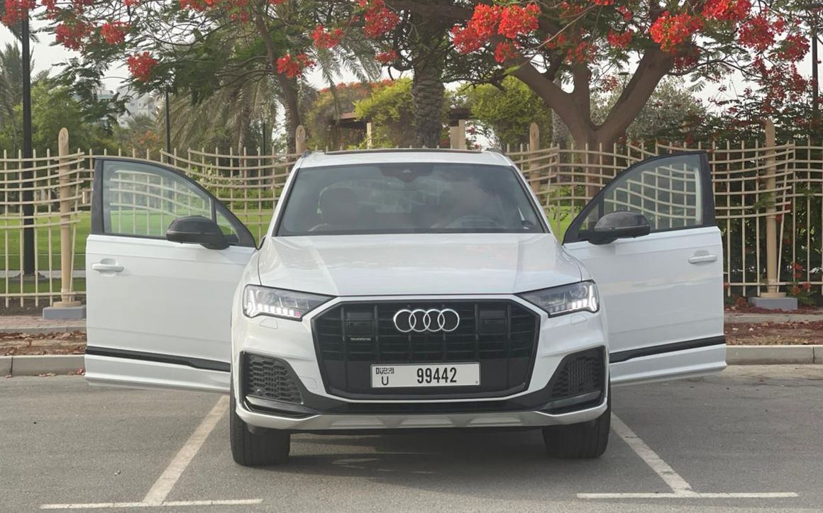 AUDI Q7 - image 7