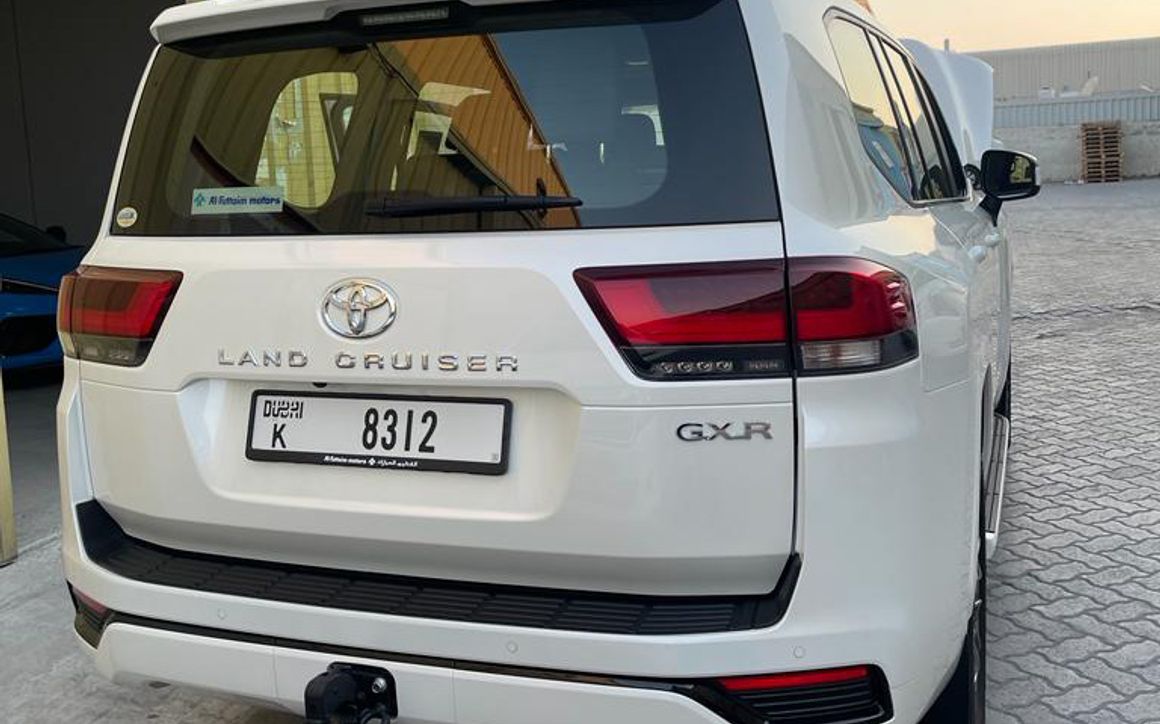 TOYOTA Land Cruiser - image 2