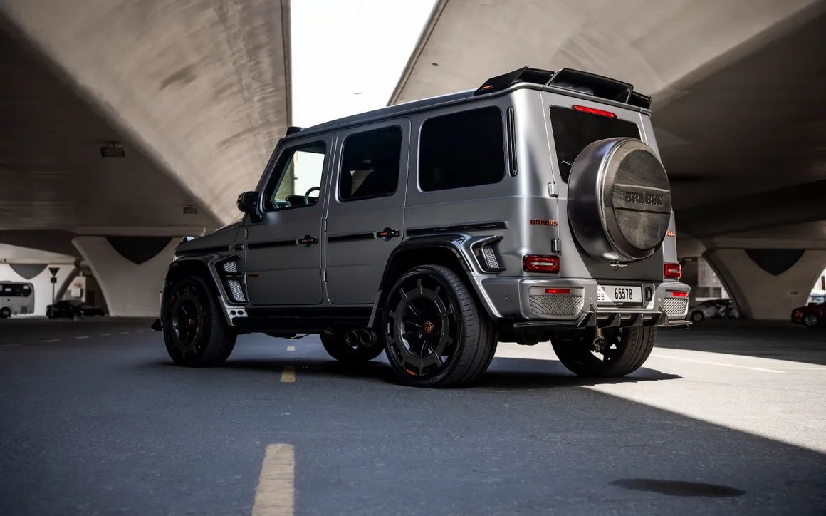 Mercedes G800 Brabus Kit - image 5