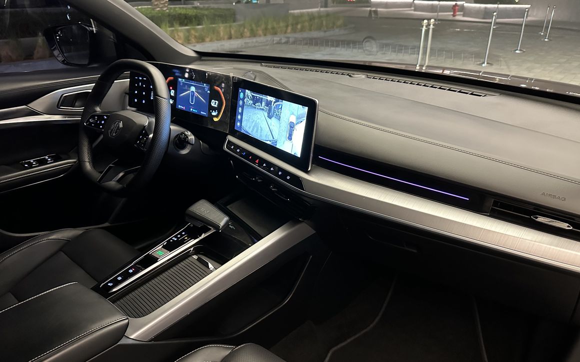 MG ONE - image 10