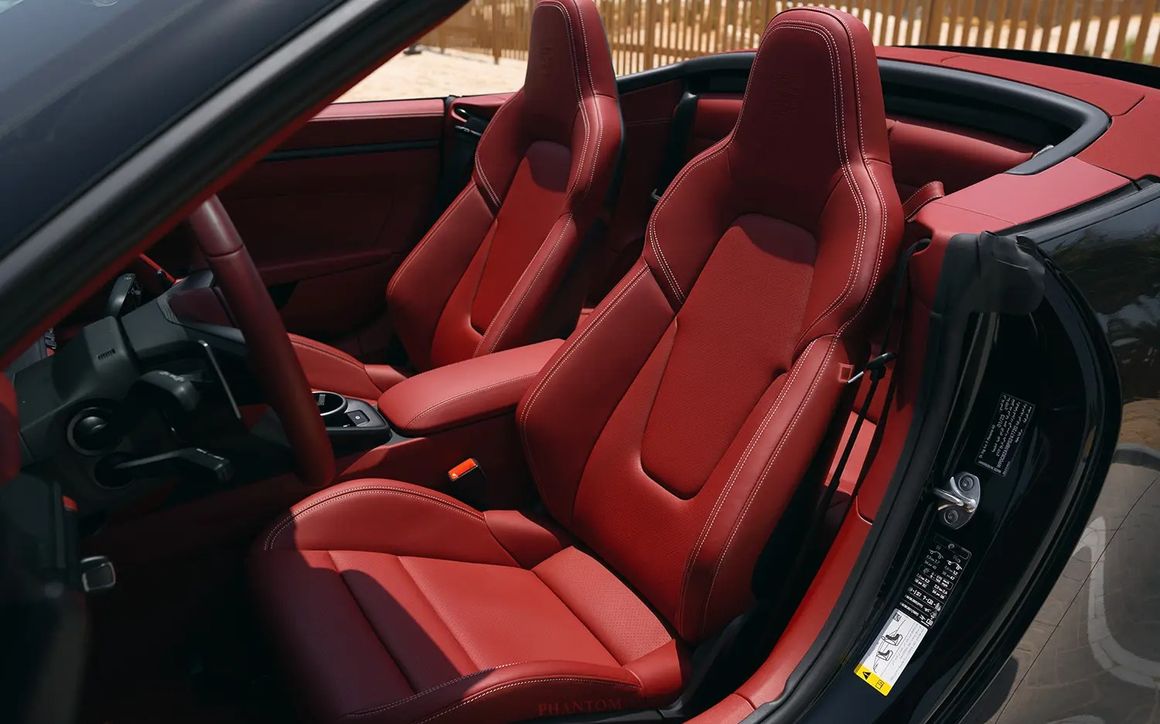 Porsche 911 GTS Cabriolet - image 7