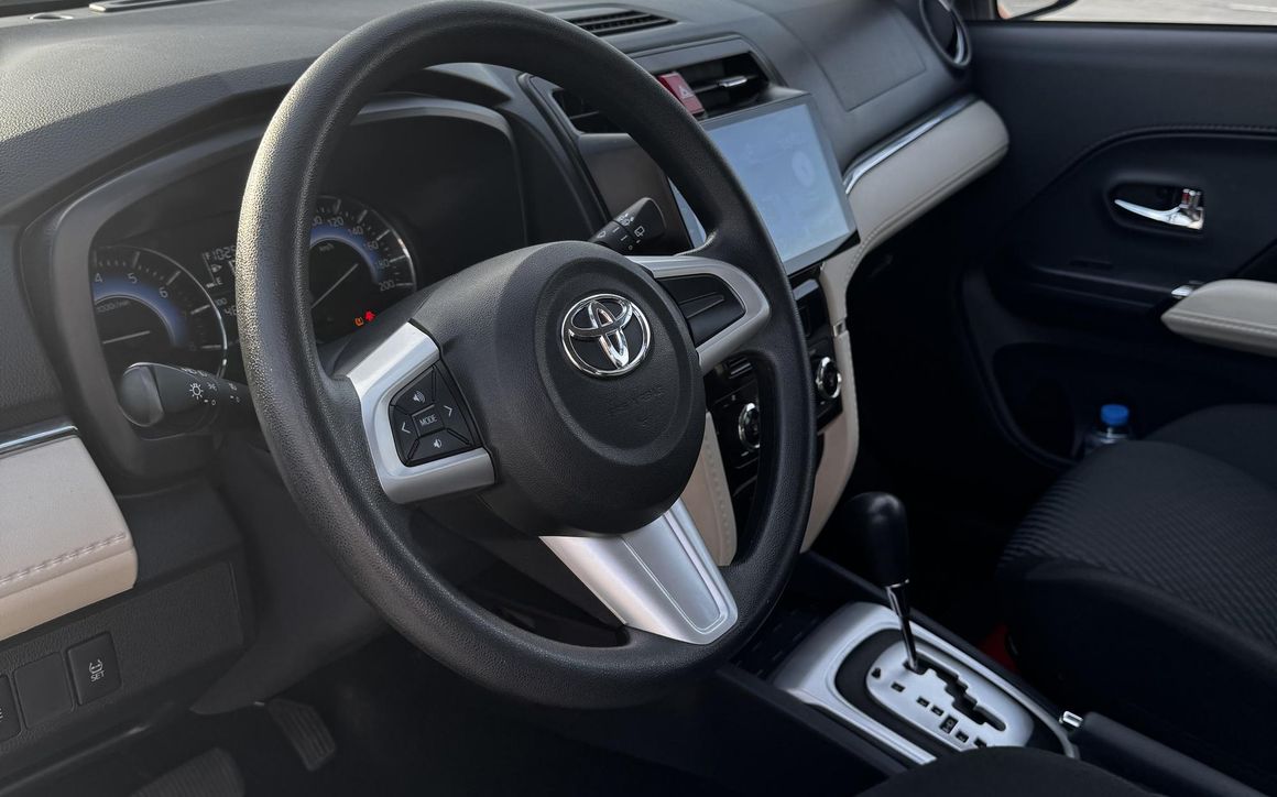 Toyota Rush 2023 - image 6