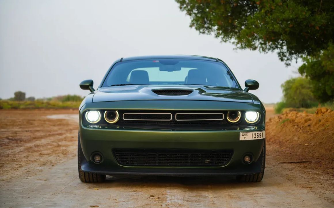 DODGE CHALLENGER - image 2