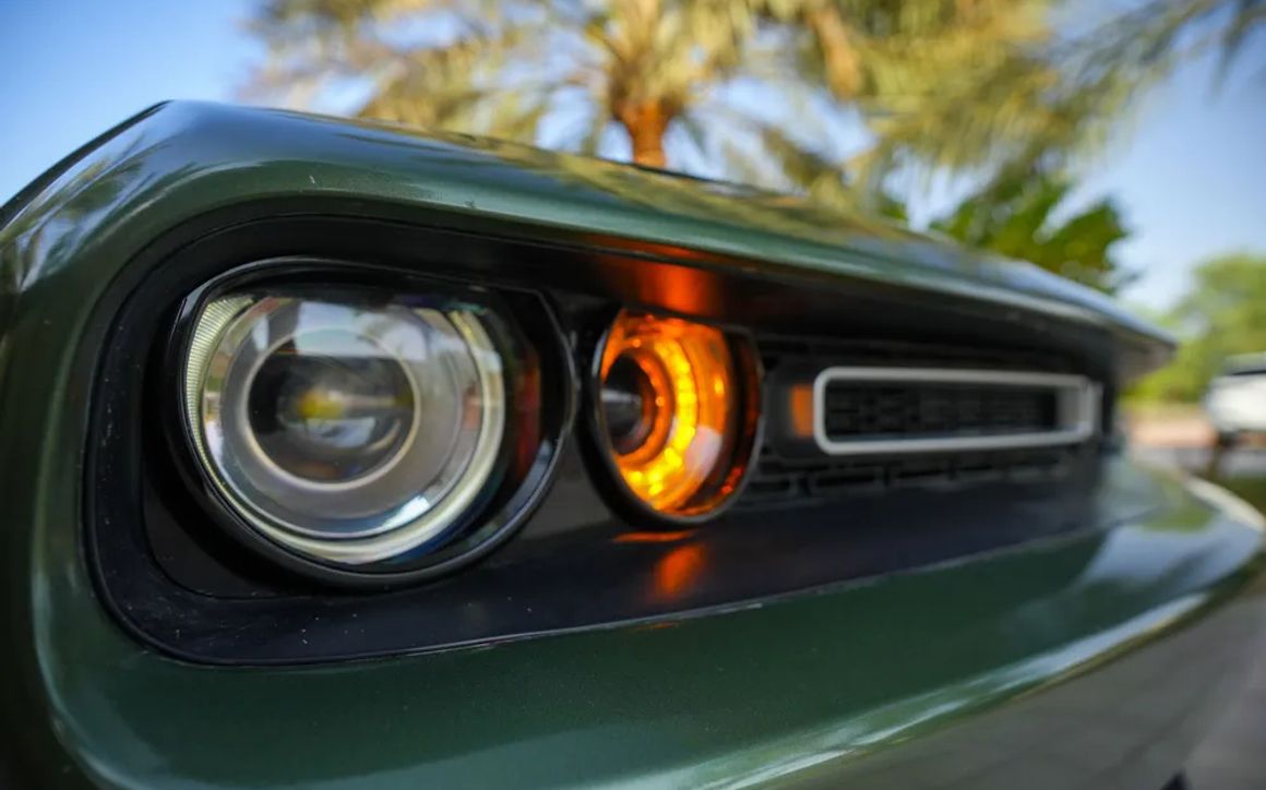 DODGE CHALLENGER - image 7