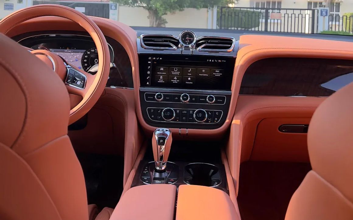 BENTLEY BENTAYGA - image 7