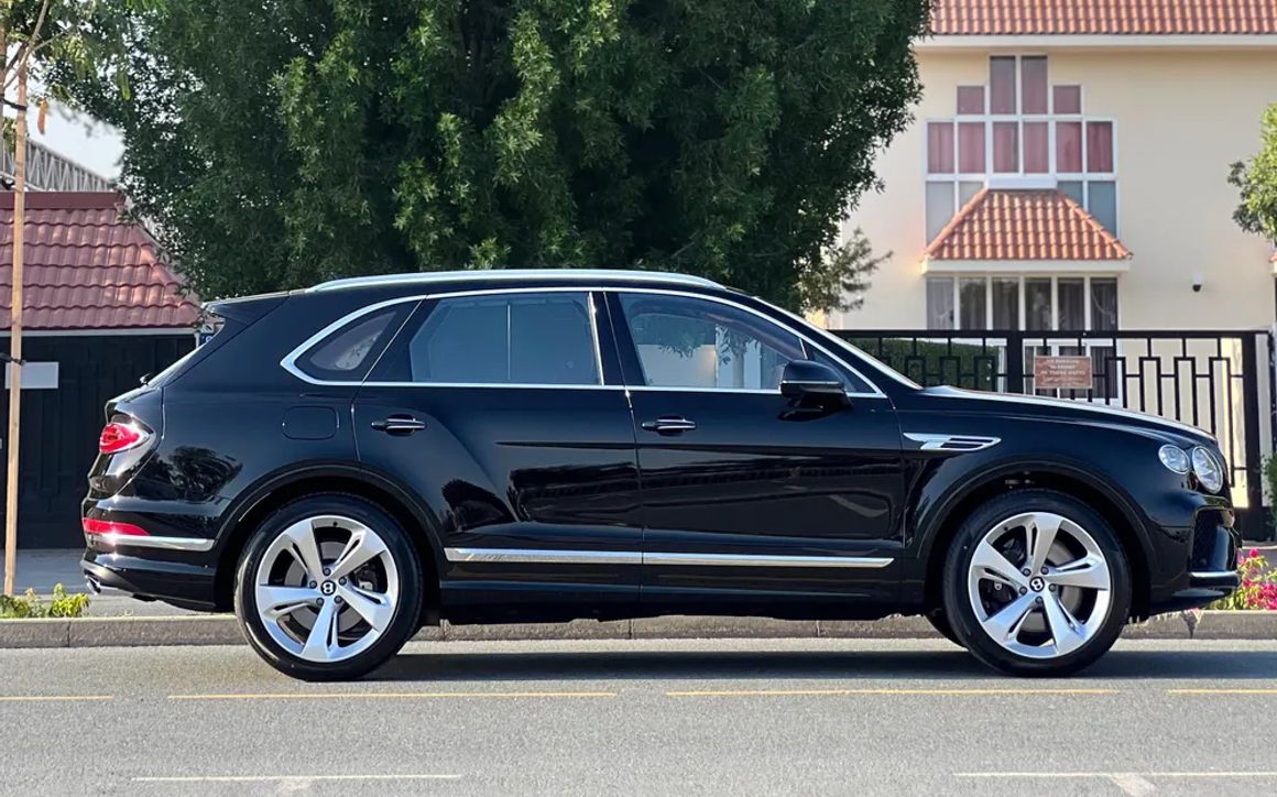 BENTLEY BENTAYGA - image 2