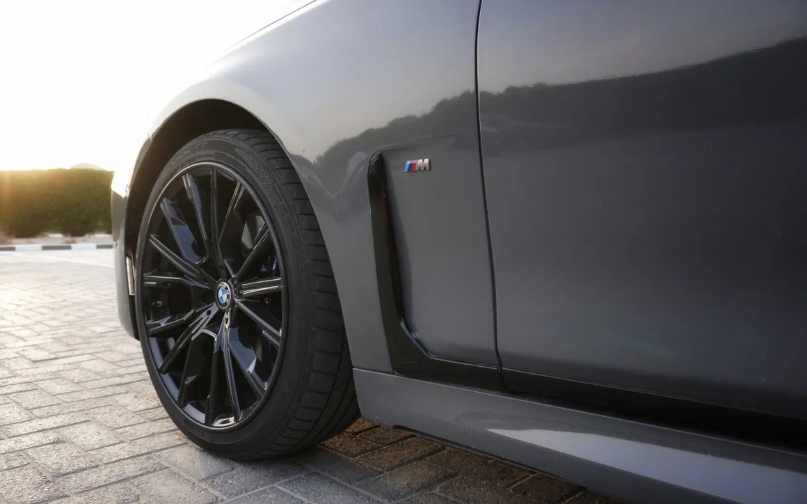 BMW 740I - image 7
