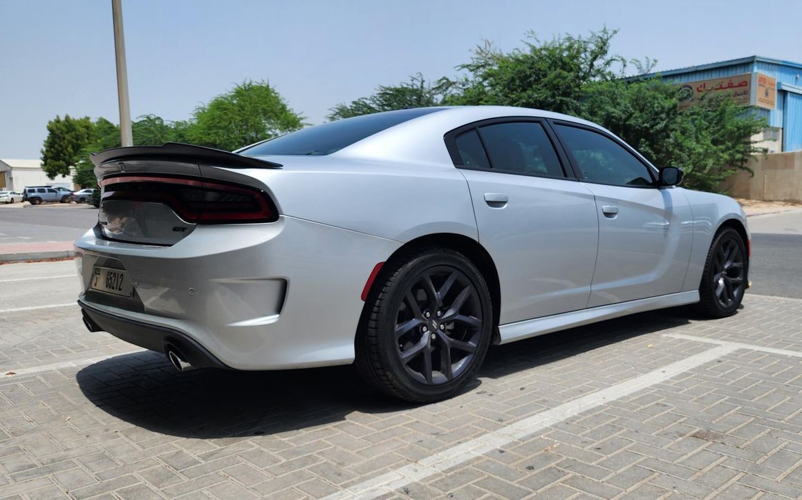 Dodge Charger - image 3