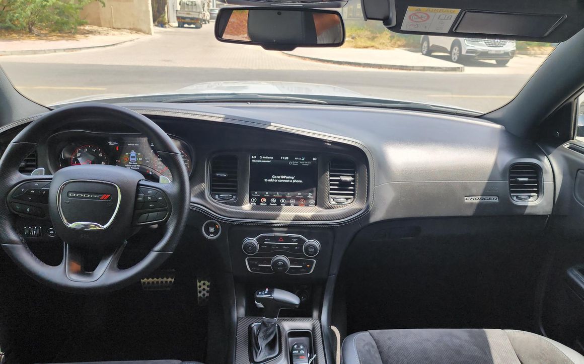 Dodge Charger - image 4