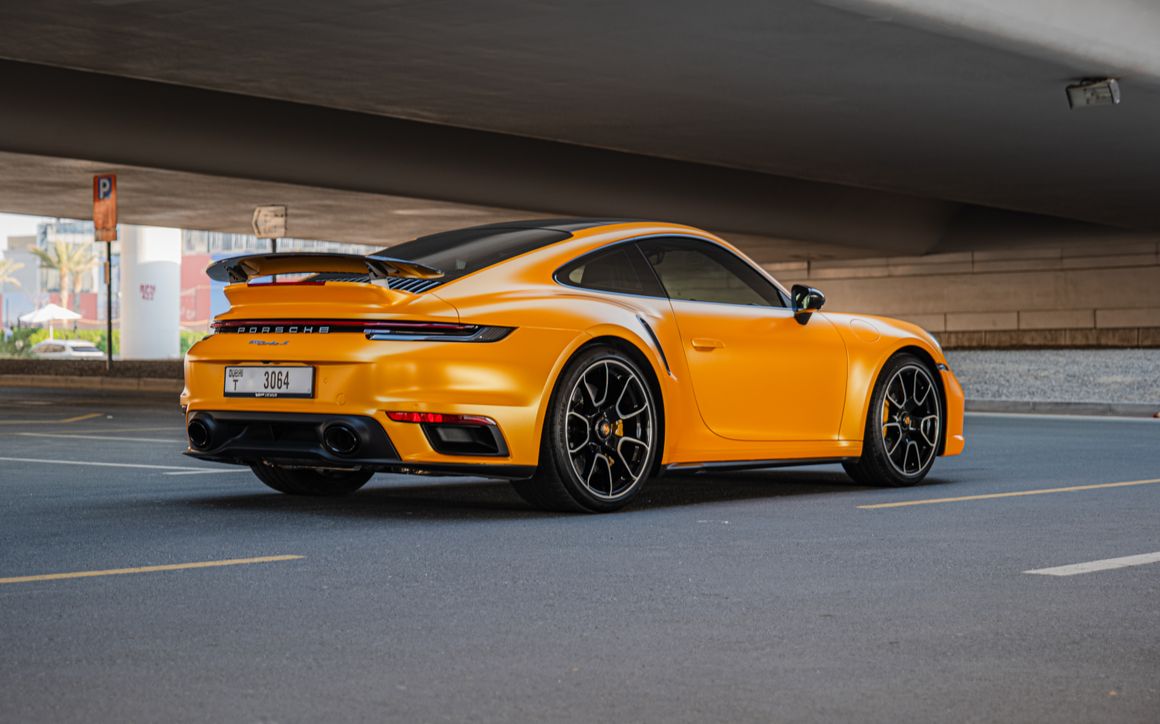 Porsche 911 Turbo S - image 10