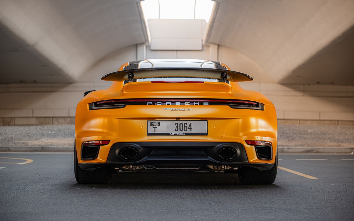 Porsche 911 Turbo S - image 8