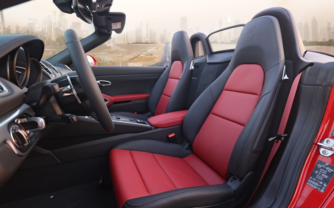 Porsche Boxster 718 Red - image 10