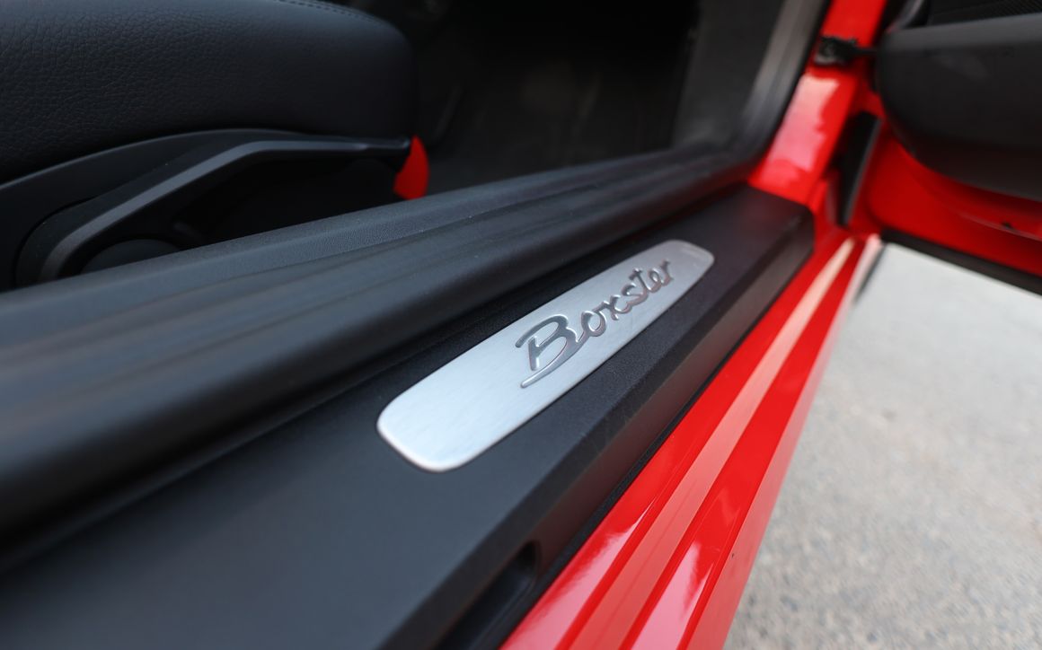 Porsche Boxster 718 Red - image 21