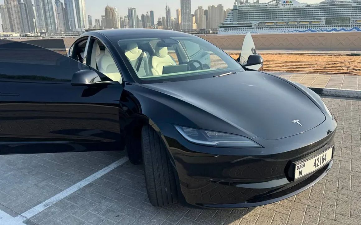Tesla Model 3 Standard - image 2