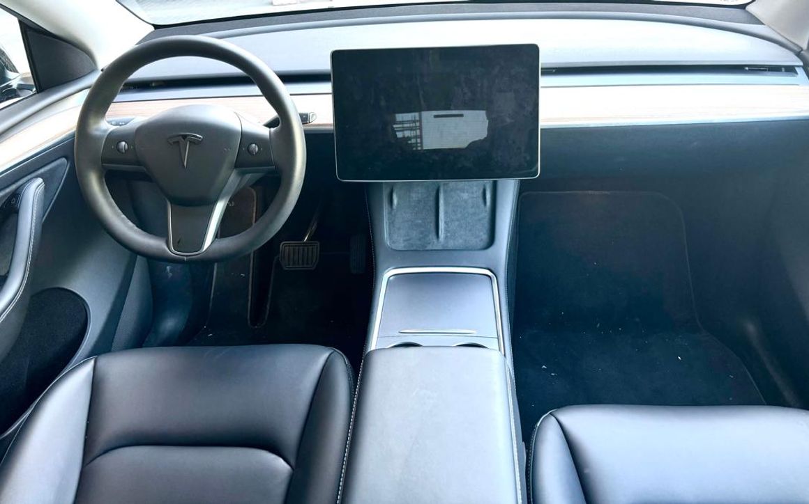 TESLA MODEL Y 2022 - image 5