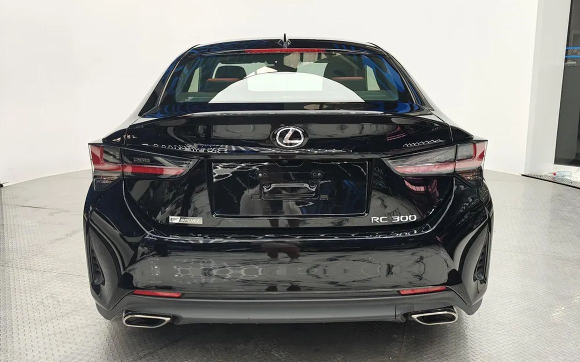 LEXUS RC300 - image 5