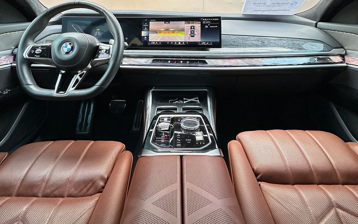 BMW 735I - image 4