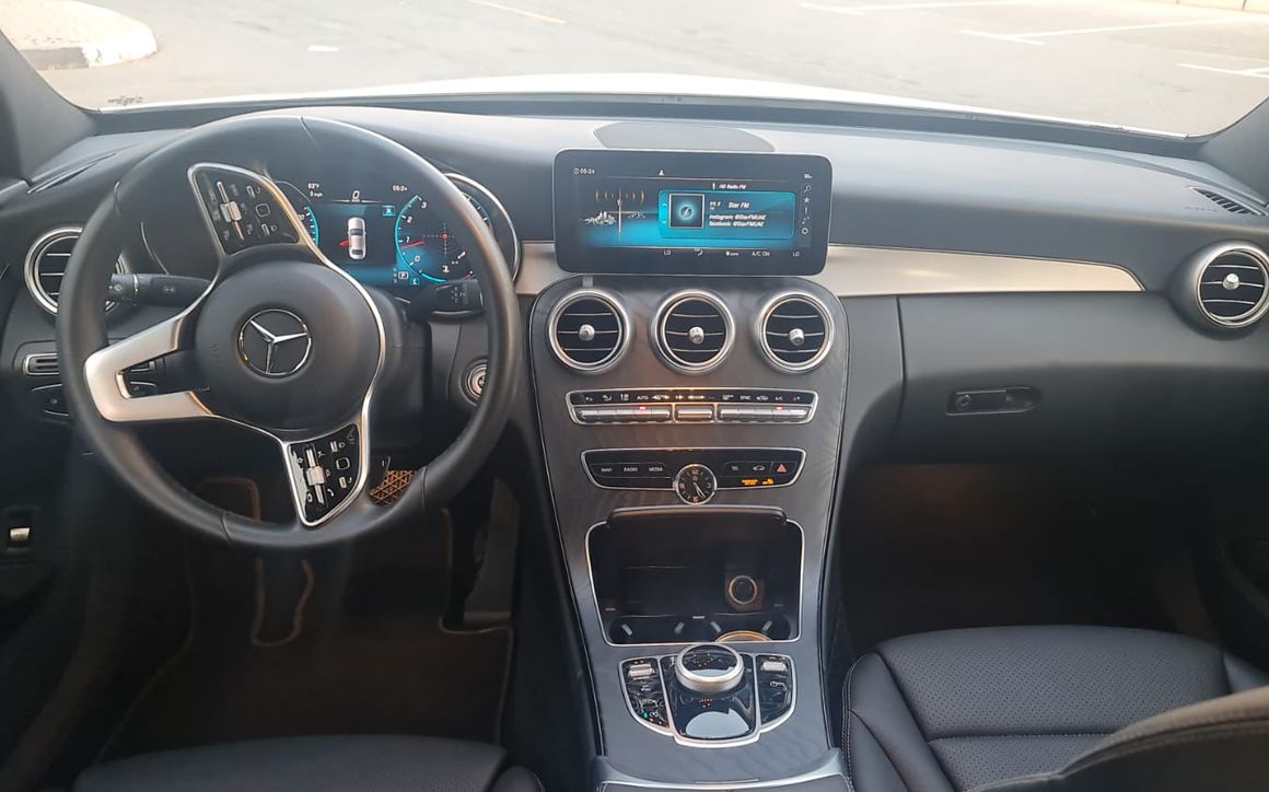 MERCEDES C300 - image 6