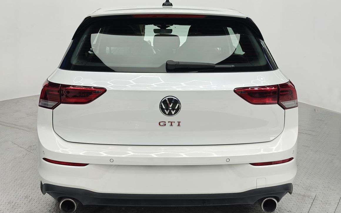 VOLKSWAGEN GOLF GTI - image 5