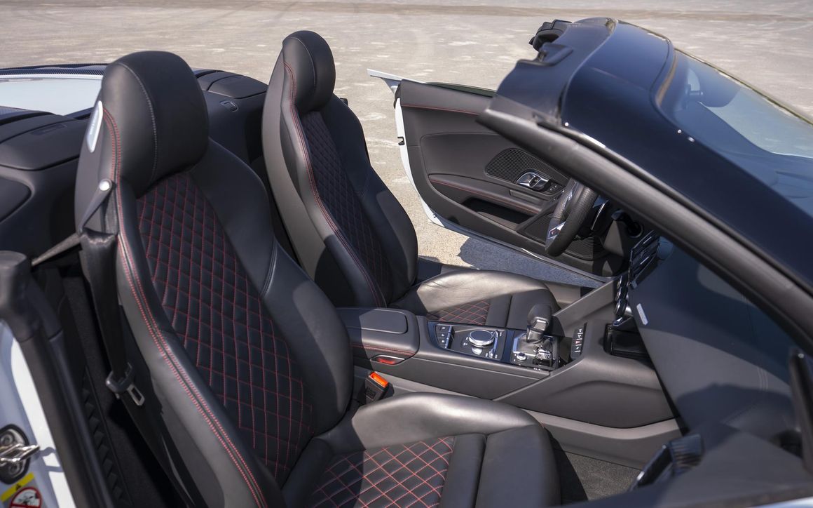 Audi R8 Spyder - image 17