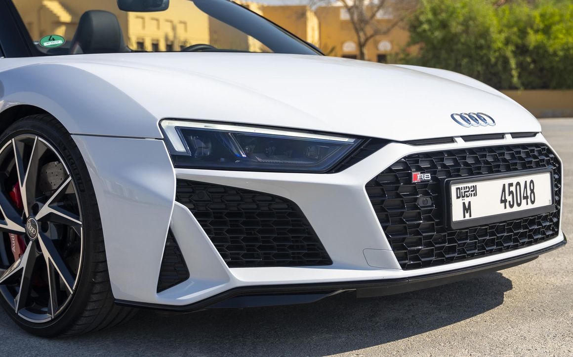 Audi R8 Spyder - image 12