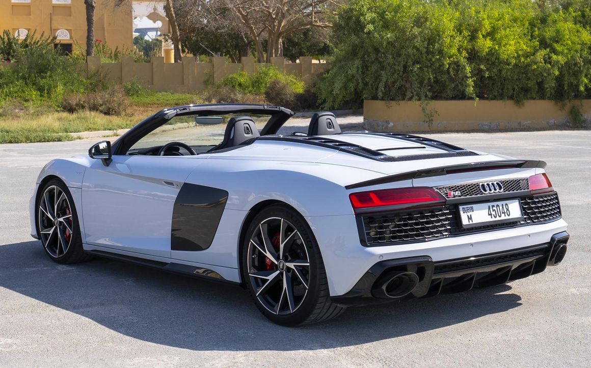 Audi R8 Spyder - image 8