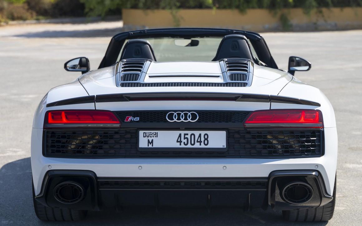Audi R8 Spyder - image 9