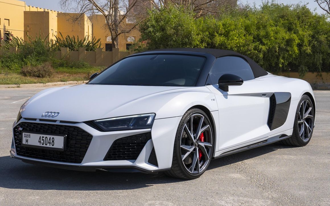 Audi R8 Spyder - image 1